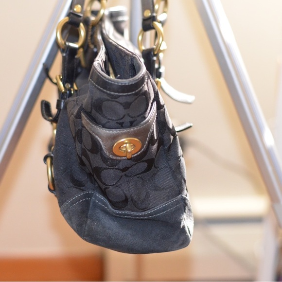 COACH Signature Black Tote Gold Hardware - Picture 8 of 9